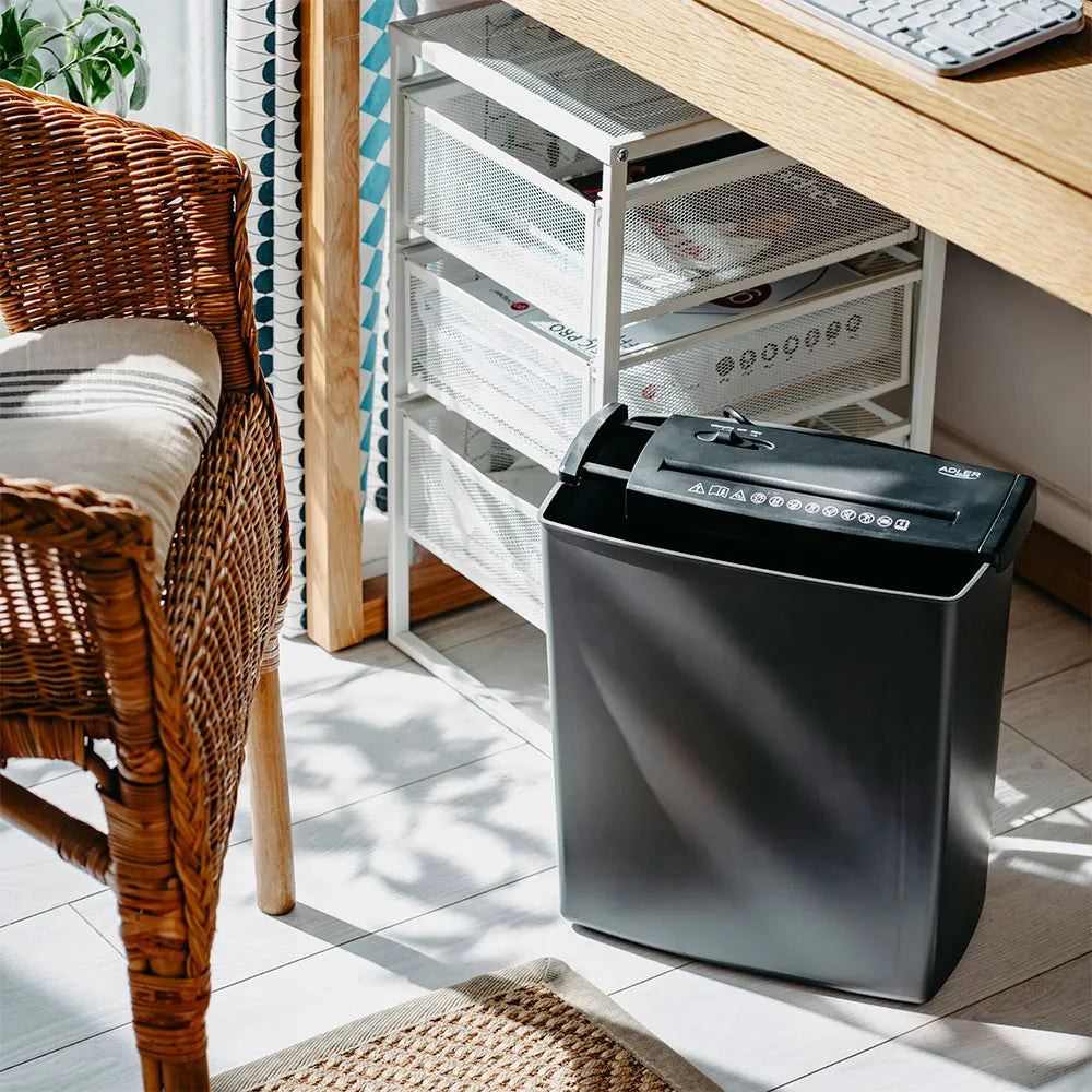 Adler AD 1040 document shredder